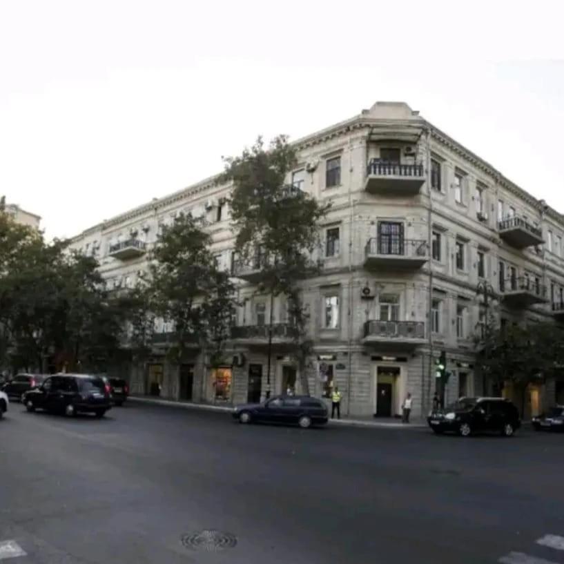 Central Apartment باكو المظهر الخارجي الصورة