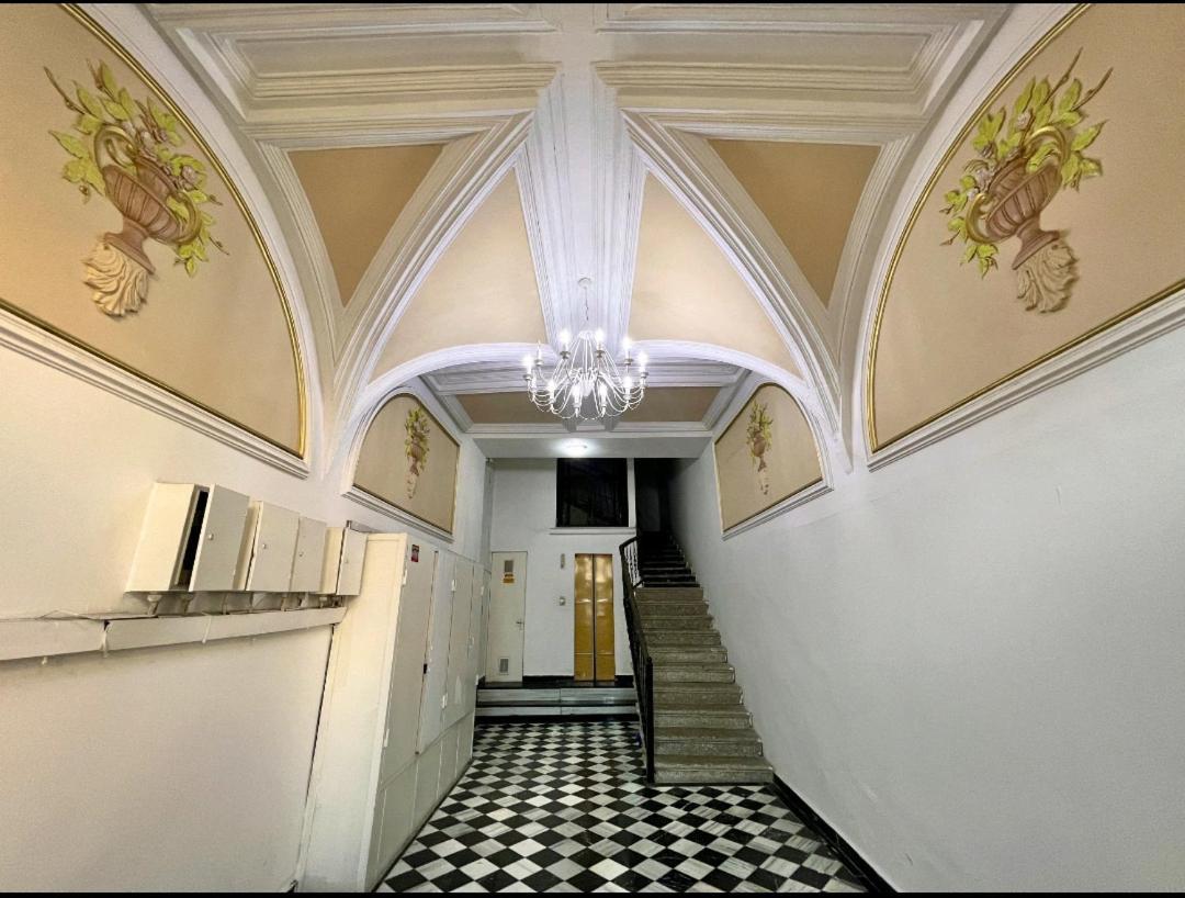 Central Apartment باكو الغرفة الصورة